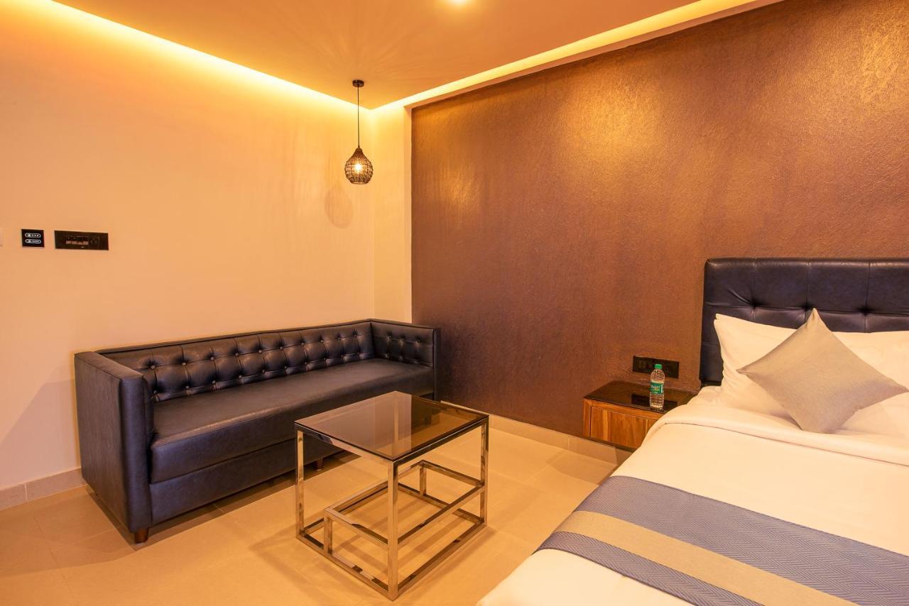 Hometown Galleria Manipal Ngoại thất bức ảnh
