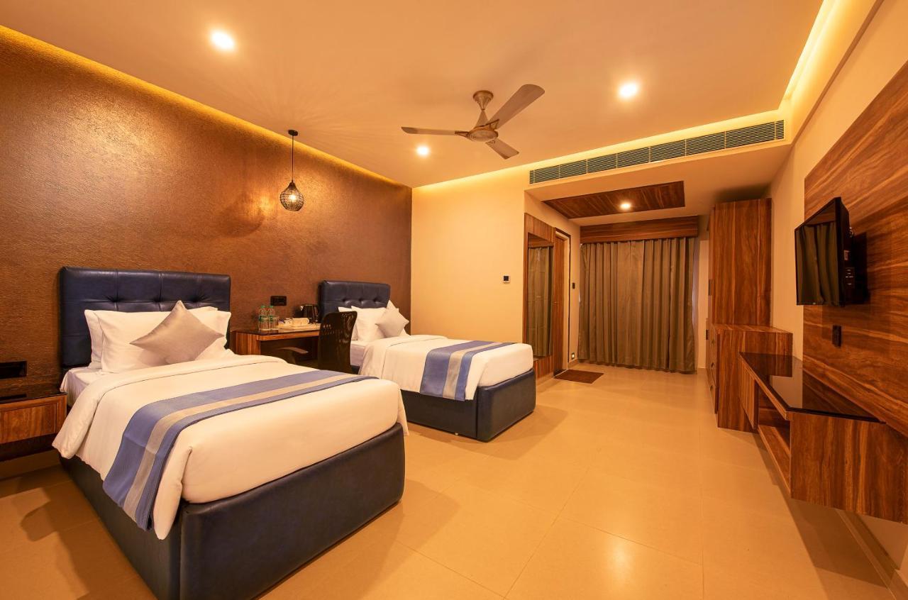 Hometown Galleria Manipal Ngoại thất bức ảnh