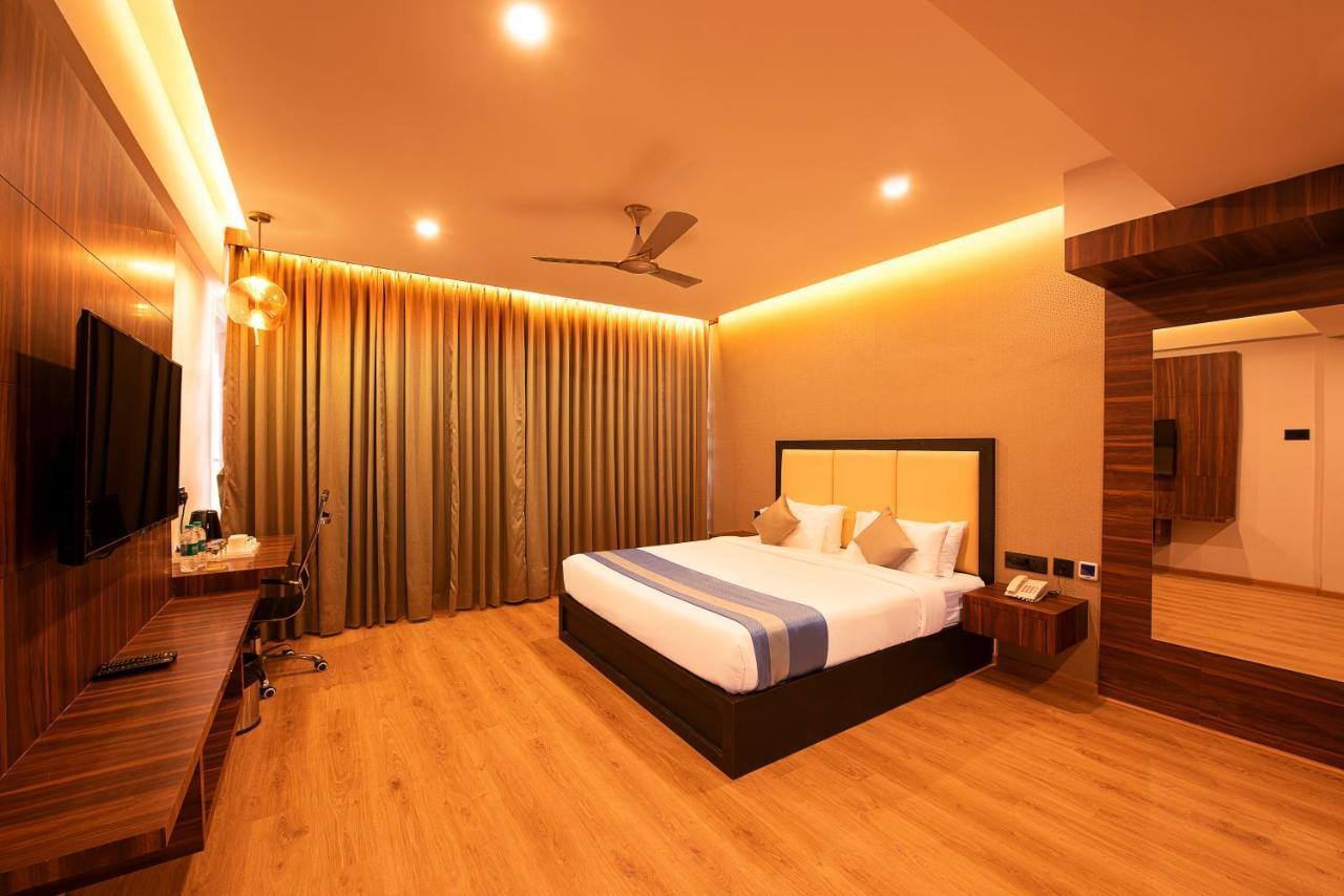 Hometown Galleria Manipal Ngoại thất bức ảnh